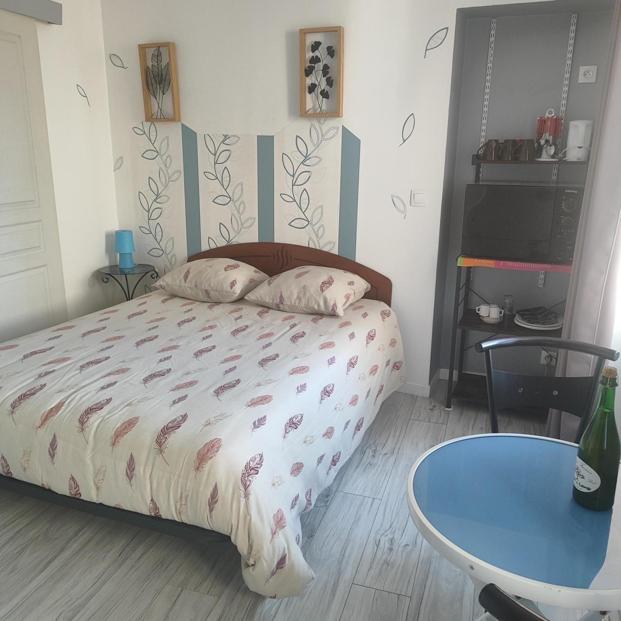 Chambre Pour 2 Personnes A Formigny Rdc Luaran gambar